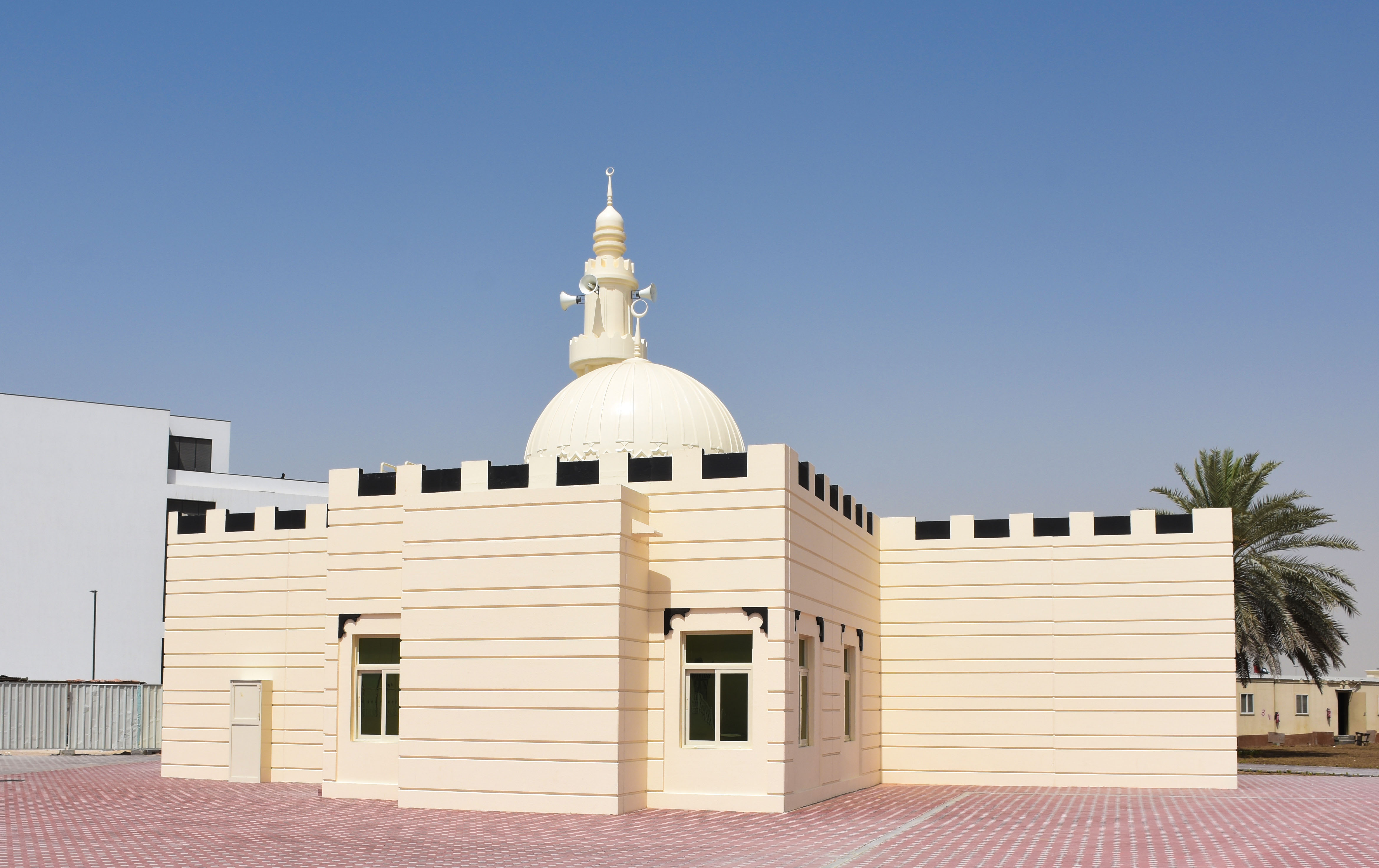 الشؤون الإسلامية بالشارقة تفتتح مسجد الدار