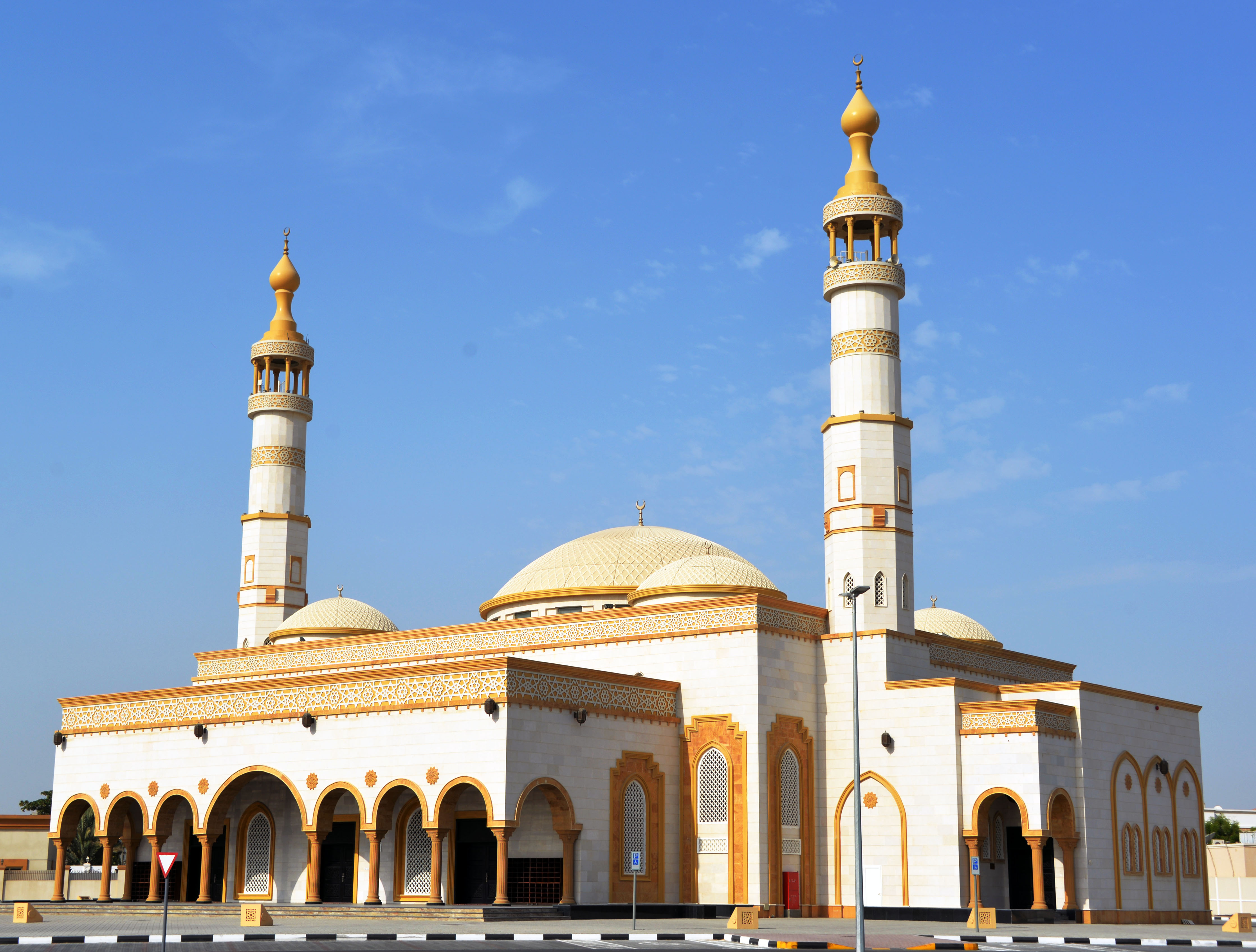 200 مصلى وجامع لصلاة عيد الأضحى المبارك في إمارة الشارقة
