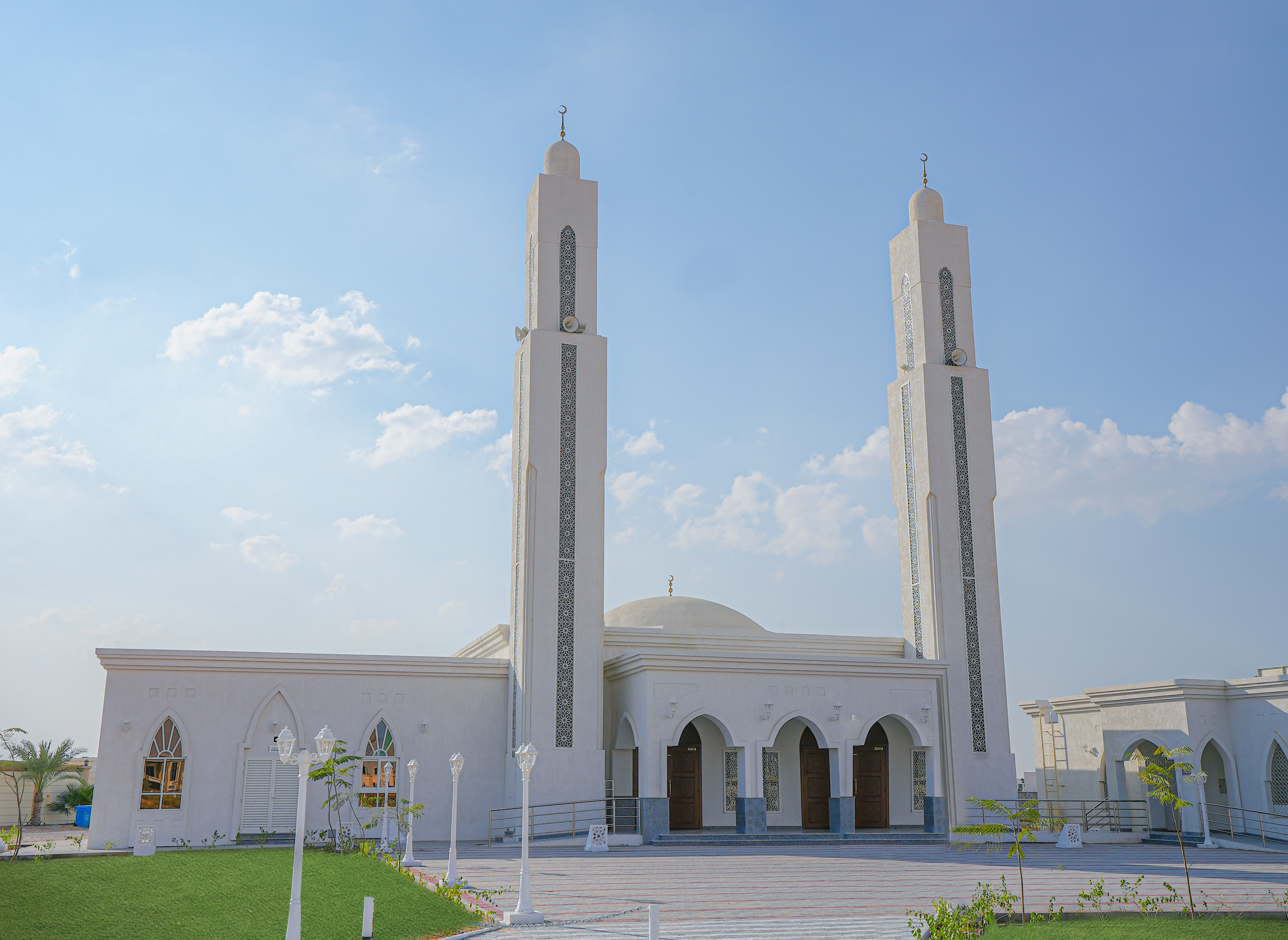 إسلامية الشارقة تفتتح مسجد سدرة المنتهى بضاحية السيوح