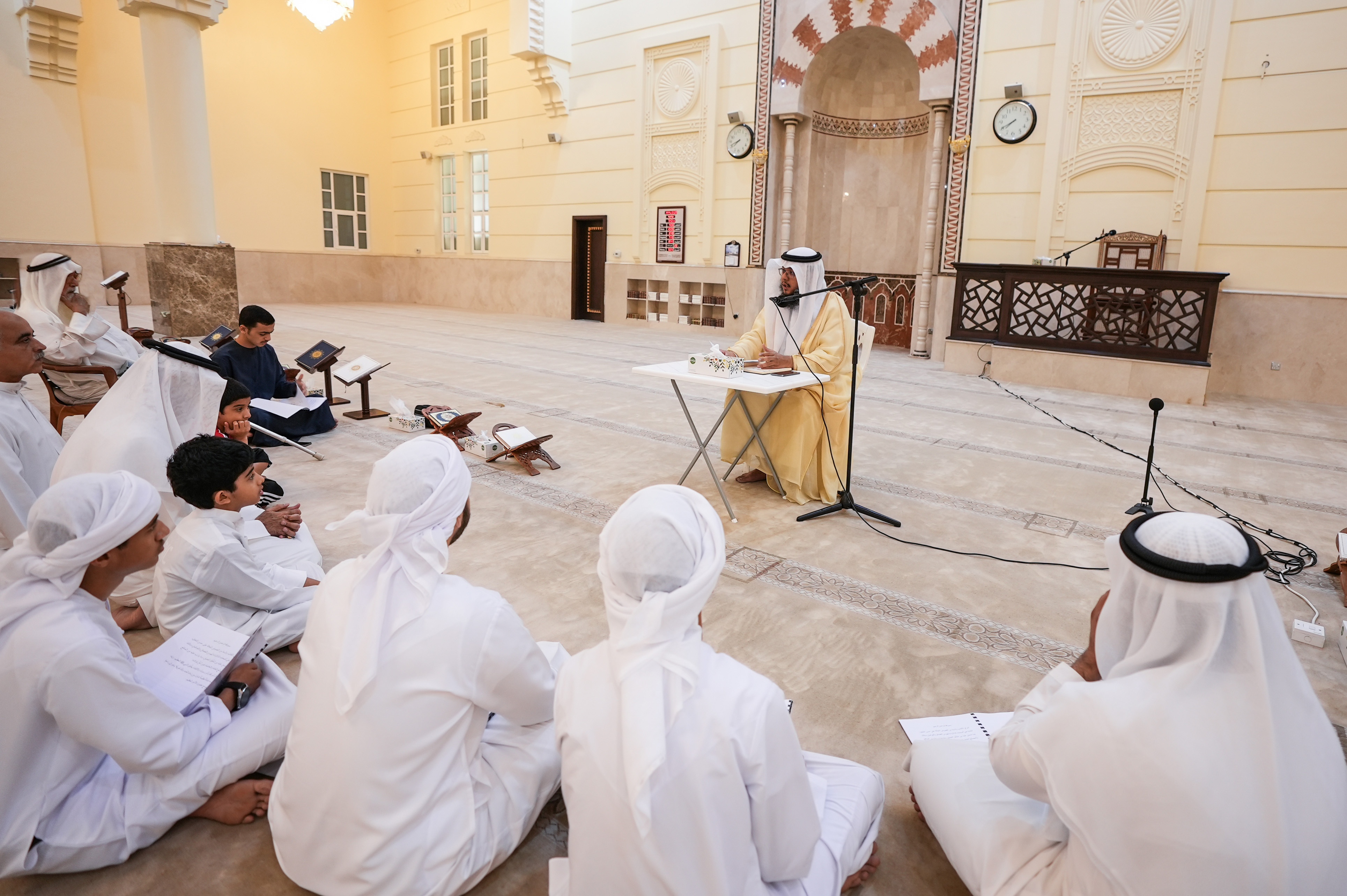 إسلامية الشارقة تنظم دورة شرعية في "الآداب والأخلاق"